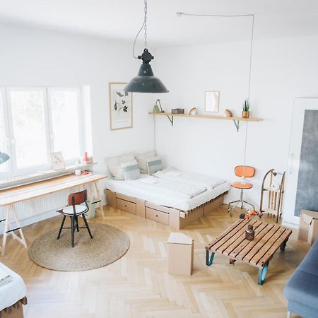 Raum Life - Vintage Loft - Heimkino Netflix - 2X Privat Parkplaetze Apartamento Straubing Exterior foto